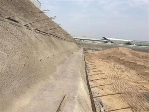 张湾河道边坡加固